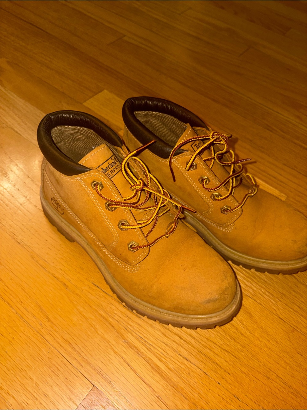 Timberland women’s Tan Wheat Leather Lace-Up Boots